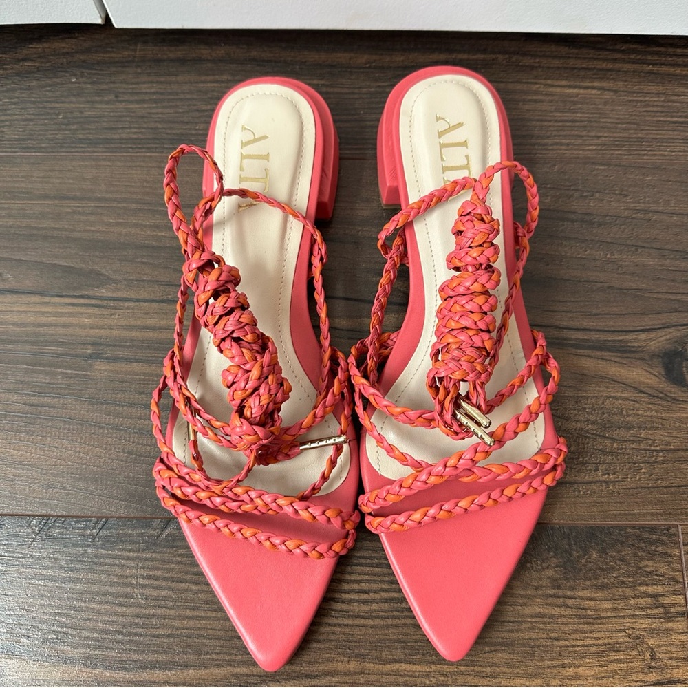 ALTA Women’s Pointed Toe Tie Up Sandals Pink/Orange NWOT (Size 40)